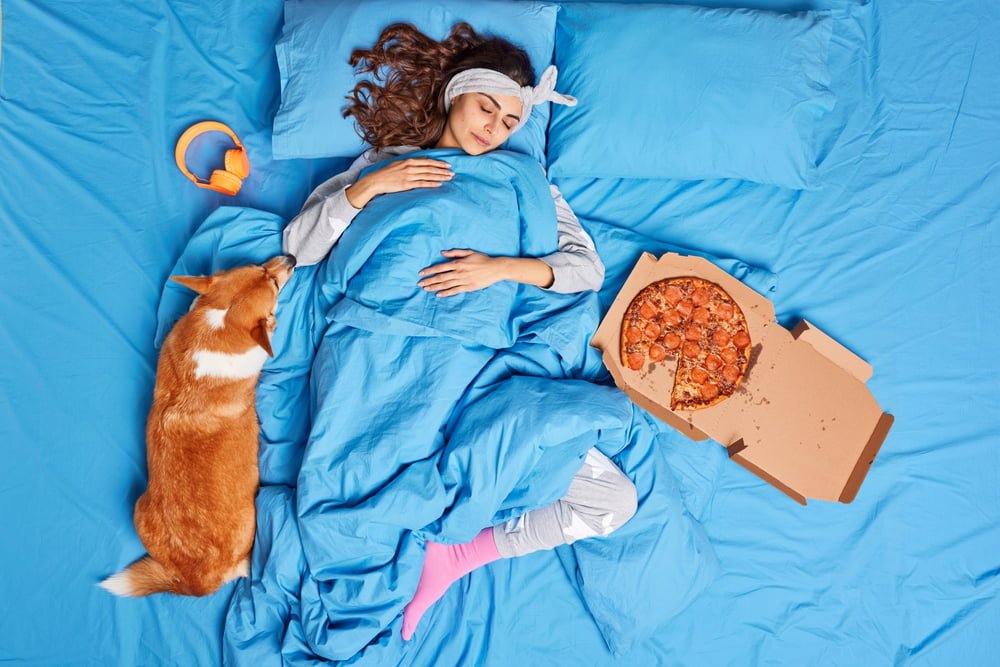 အိပ်ရာဝင်ခါနီး မှာ မလုပ်သင့်တဲ့ အချက် (၅) ချက်