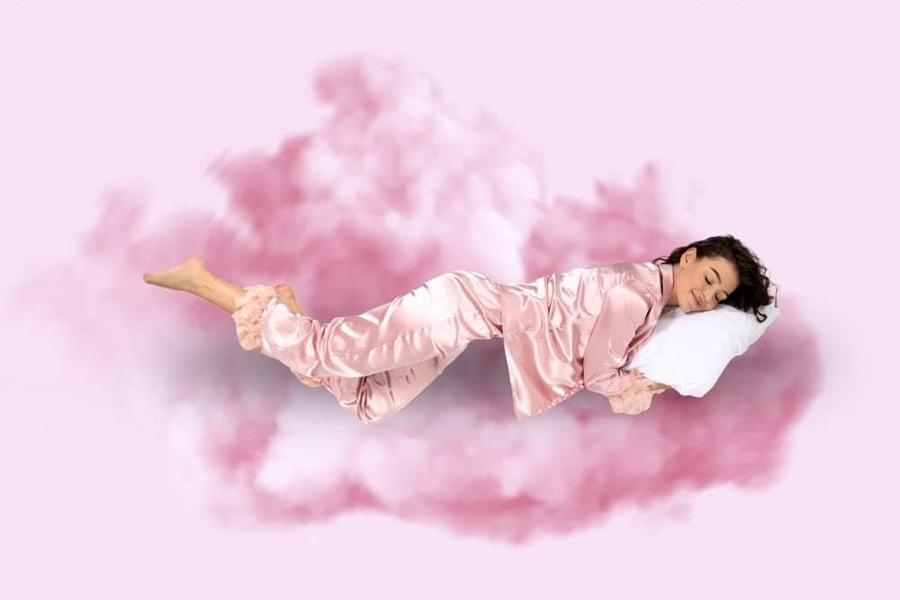 နှစ်နှစ်ခြိုက်ခြိုက်အိပ်ပျော်စေမယ့် အစားအစာများ