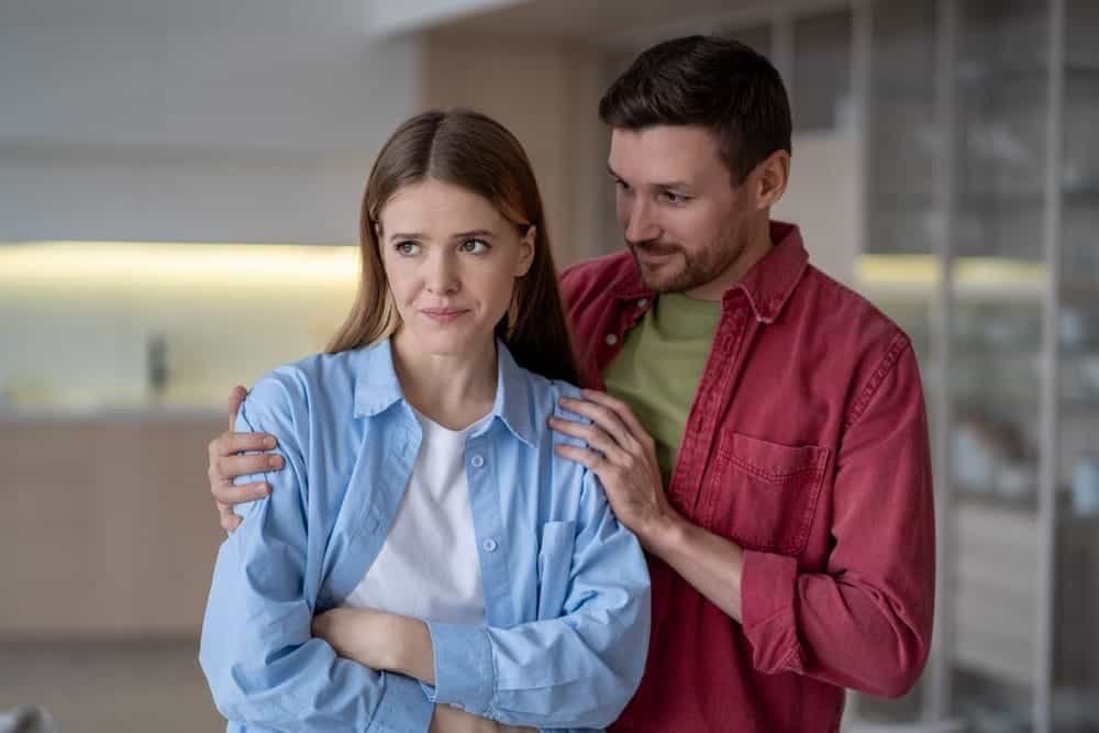 ရာသီလာခါနီးမှာ ခံစားရတဲ့ Mood Swing ဘယ်လိုဖြေရှင်းကြမလဲ!