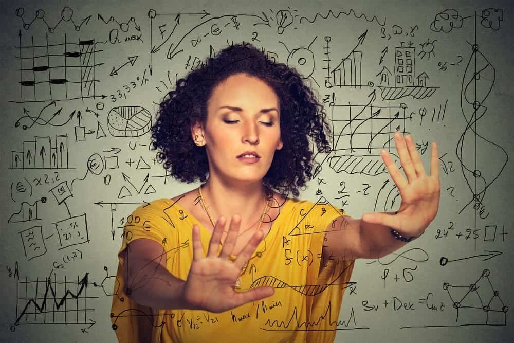 ညဘက်တွေမှာ ကြက်တွေငှက်တွေကို ကိုင်ရင် ကြက်မျက်သင့်မလား!