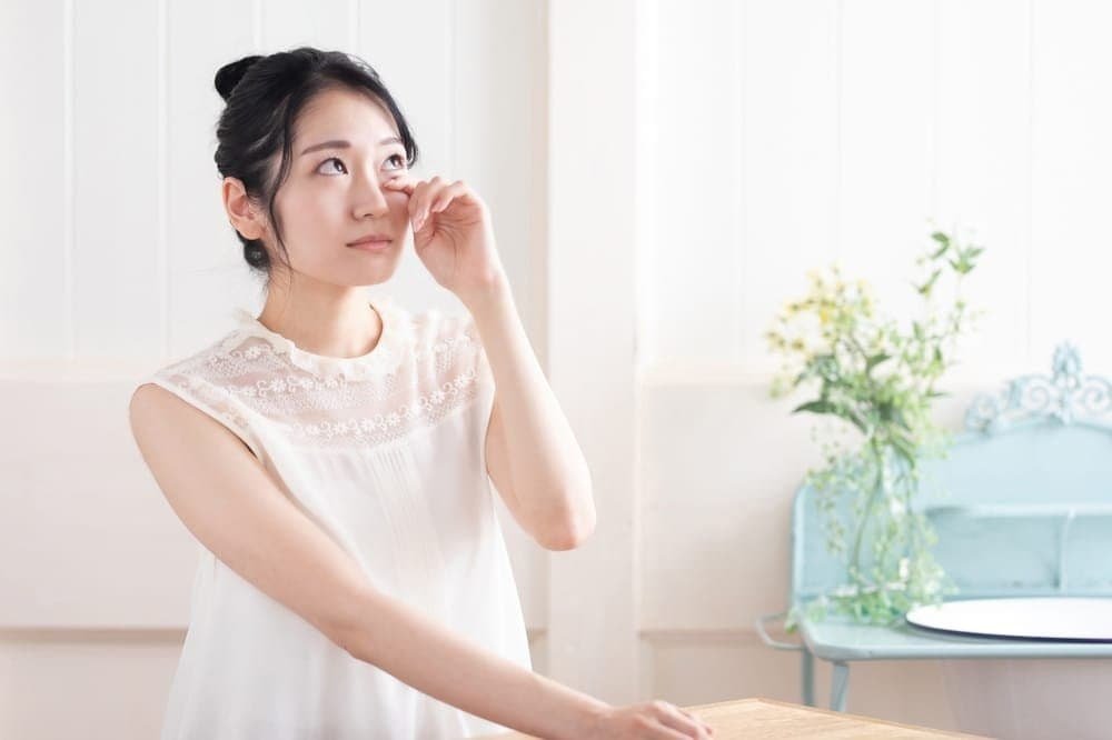 မျက်ကြောလိုက်တာက မျက်စိလေဖြတ်တာရဲ့ အစောပိုင်းလက္ခဏာဖြစ်နိုင်