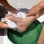 ရေဝဲ၊ သဲဝဲ သက်သာစေမယ့် အိမ်တွင်းကုထုံးများ