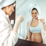 ကိုယ်ဝန်ဆောင်ချိန်မှာ ခံတွင်းကျန်းမာရေး ဂရုစိုက်ပါ